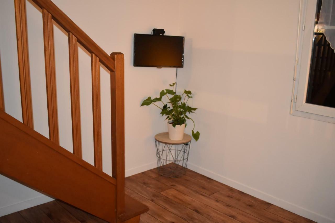 Duplex à 1 kilomètre de Disneyland Paris Montévrain Extérieur photo